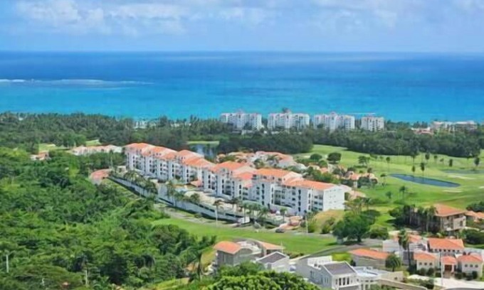Zarzal Apartamento | 1Bed/1.5Bath Ocean View Condo at the base of the Rainforest.