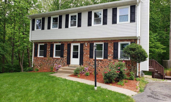 Dale City Casa | 1bed/ 1bath basement apartment with private gym