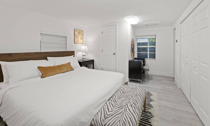 Coral Terrace Casa | 1BR at SW 1st St. (Unit B)