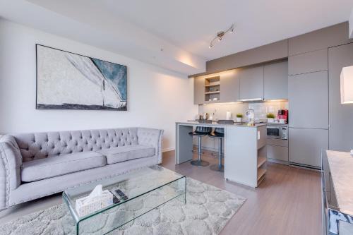 Downtown Toronto Apartamento | 1BR Condo - City View, Near CN Tower & Rogers Center