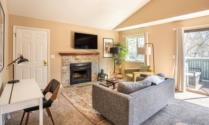 San Ramon Apartamento | 1BR Condominium in San Ramon
