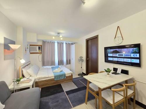 Pembo Apartamento | 1BR Condotel Ridgewood Towers Taguig City #RW14