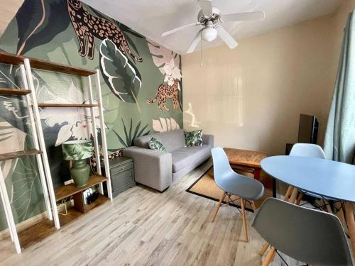 Cape Town City Centre Apartamento | 1BR Cottage Pvt Entry, Load Shed Ready, Book Now!