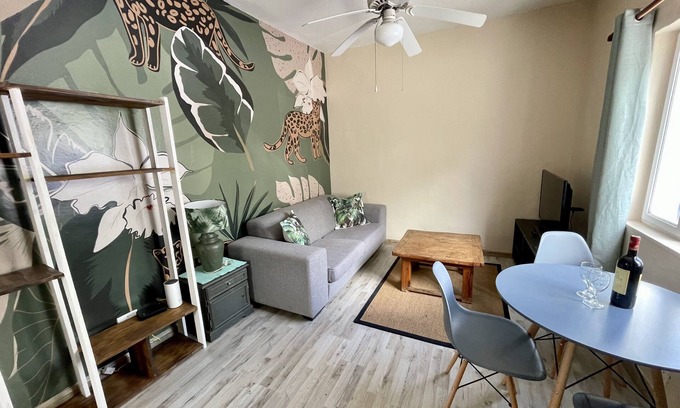 Cape Town City Centre Cabaña | 1BR Cottage Pvt Entry, Load Shed Ready, Book Now!