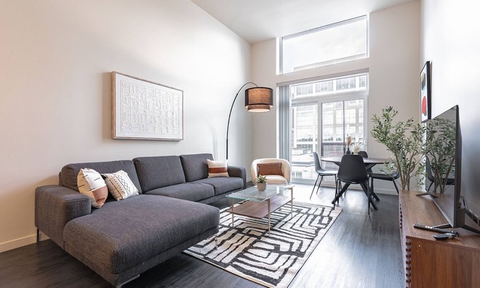West Bellevue Apartamento | 1BR + Den | Gym, Rooftop | Bellevue | Sophari C