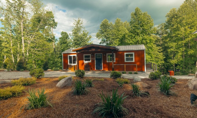 Frenchburg Cabina | 1BR Hot Tub Quiet/Clean Pet Friendly