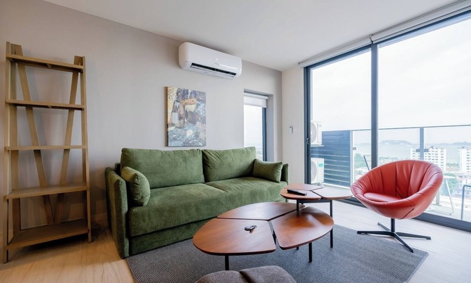 Santa Ana Apartamento | 1BR in Casco View Life