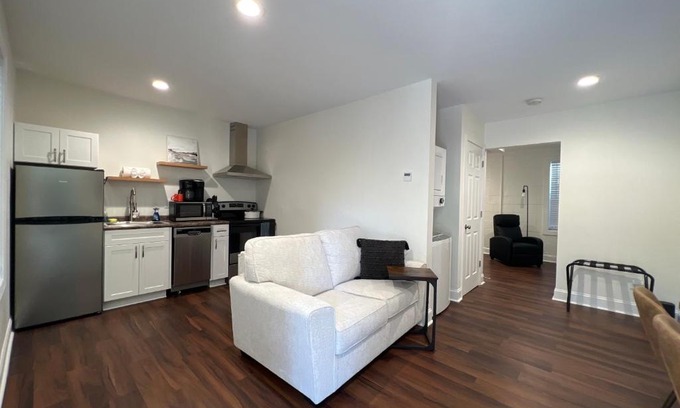 Greenville Apartamento | 1BR Near Downtown & Mountain Goat Coffee
