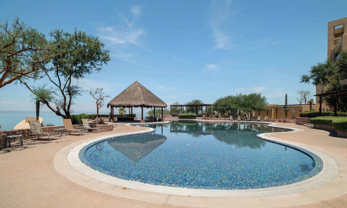 La Paz Apartamento | 1BR Ocean View & Private Balcony at Vistamar