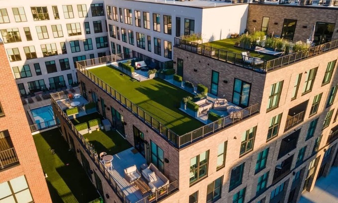 Pendleton Apartamento | 1BR OTR CBD Refuge - Free Parking/Gym/Rooftop Pool