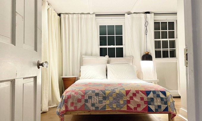 Newton Upper Falls Apartamento | 1br Private Apartment Efficiency Unit Renovated Bathroom Kitchen
