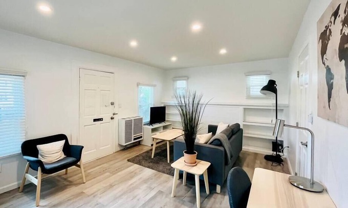 South Redondo Casa | 1BR Redondo Home by Just Bring Your Toothbrush
