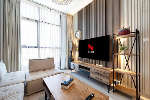 Sharjah Apartamento | 1BR The Sandstone Apartment by Blue Cloud Holidays