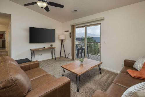 Moab South Valley Casa | 1L Top Floor Moab RedCliff Condo POOL & HOT TUB