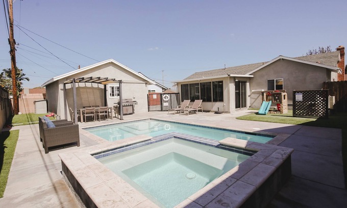 Hermosa Village Casa | 1mile to Disneyland family friendly House with a pool, hot tub, and game room