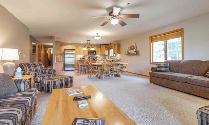 Arkdale Condominio | 1st floor 3BR/2BA Northern Bay Resort Condo - Castle Rock Lake - Pool Beach Golf