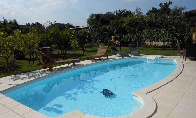 Morta Apartamento | ALQUILER VILLA Y JARDÍN PISCINA PRIVADA 1er piso