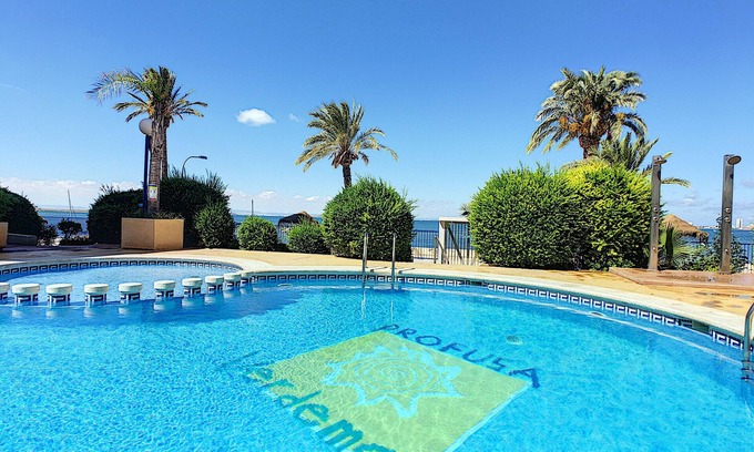 Playa Honda Apartamento | Apartamento en el primer piso, complejo en primera línea, vista al mar