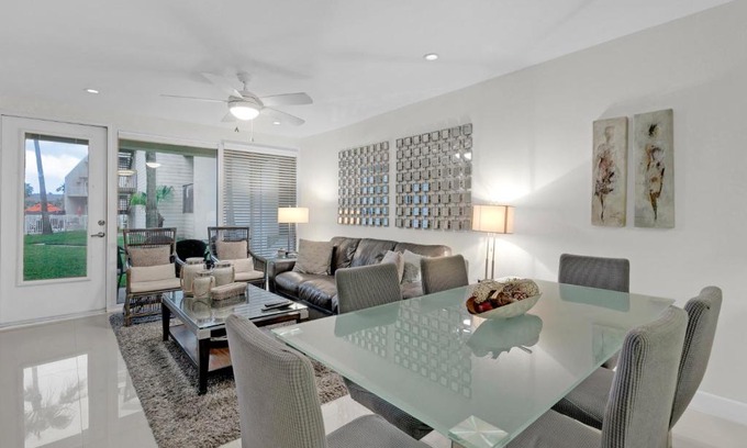South Padre Island Apartamento | 1st Floor Condo w Beautiful Resort Grounds! Heated Pools Hot Tub Tennis Courts