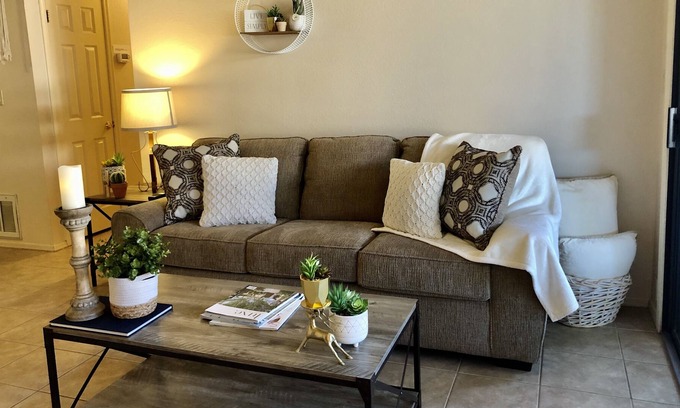 Scottsdale Ranch Condominio | Primer piso condominio pintoresco y acogedor en Scottsdale AZ!