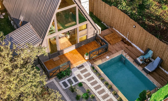 Sapanca Casa | 2+1 Heating (Private Pool) - Fireplace - Jacuzzi - Sheltered - 4 Person Bungalow