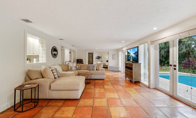 The Cove Casa | 2/2 salt water pool home with king beds