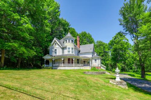 Brownville Casa | 2-Acre Property Victorian Home in Brownville!