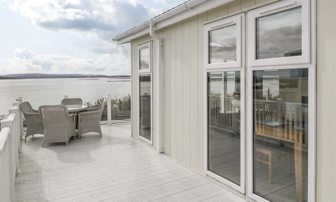 Hamworthy Cabina | 2 BAY HOLLOW, family friendly, country holiday cottage in Hamworthy