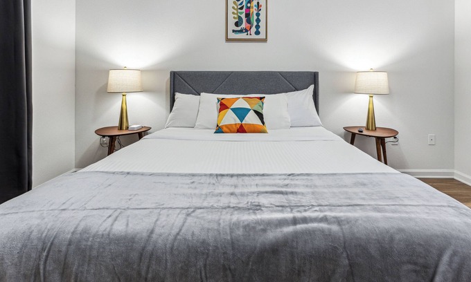 Frisco Apartamento | 2 BD Luxe Oasis, Near The Star and Shops