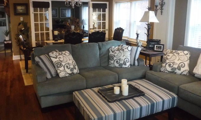 Country Club Plaza Area Condominio | 2 Bdr-On la Plaza -1/2 cuadra de la fuente! 2 Blk a Nelson Art Gallery!