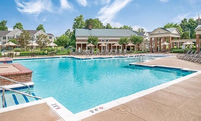 Berkeley Condominio | 2 Bdrm~ Greensprings Resort~ Indoor/outdoor Pools, Close TO Theme Parks & More