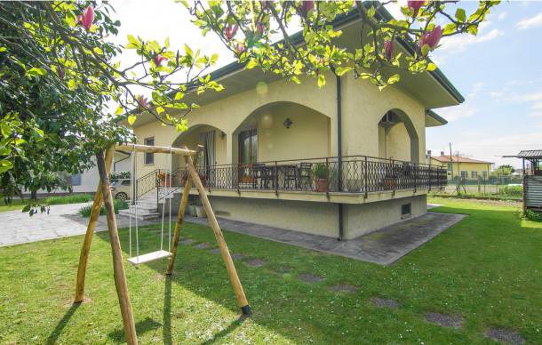 Capanne-Prato-Cinquale Casa | 2 bedroom accommodation in Montignoso