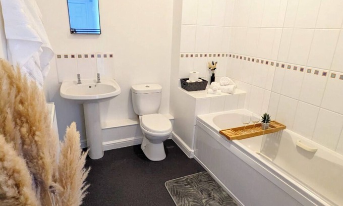 Ipswich Apartamento | 2 bed 1 bath flat sleeps 5 with parking and WiFi