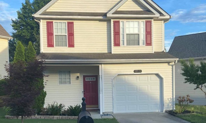 Charlotte Casa | 2 bed 2.5 Bath House in Ballantyne Area . Come and Stay at our Home and Enjoy cl