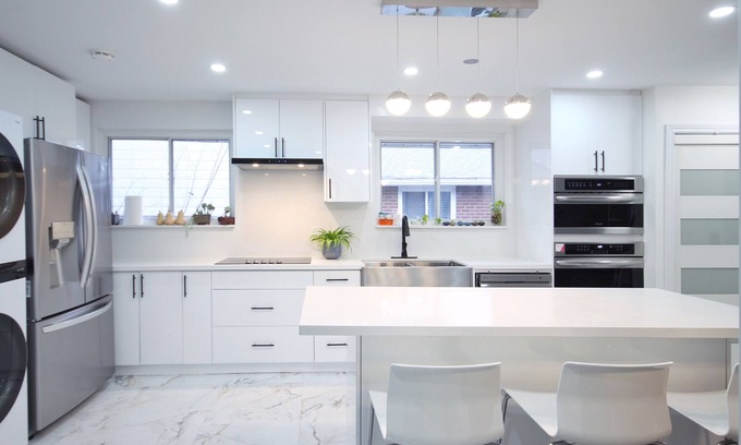 Mississauga Casa | 2 Bed 2 Bath Apartment in Mississauga near Square One