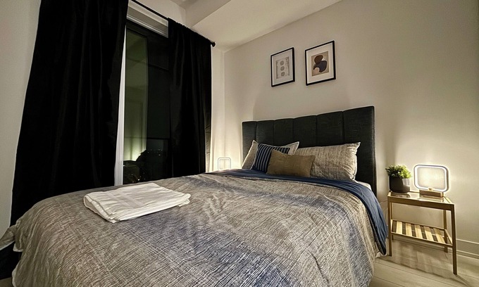 Lawrence Manor Condominio | 2 Bed 2 Bath Brand New Condo
