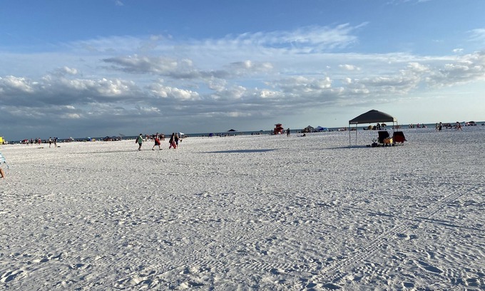 Sarasota Condominio | 2 Bed/2 Bath Condo less than 1 mile from Beautiful Siesta Key Beach