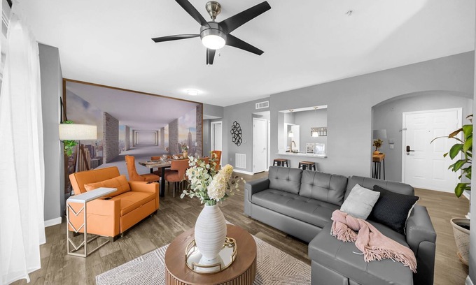 Tampa Apartamento | 2-Bed/2-Bath Tampa Apartment: Comfort Meets Convenience for Corporate Travelers