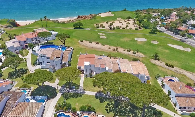 Vale do Lobo Villa | 2 dormitorios, 2 baños, A / C + WIFI´ed villa con piscina privada, Vale do Lobo, 150m al mar!