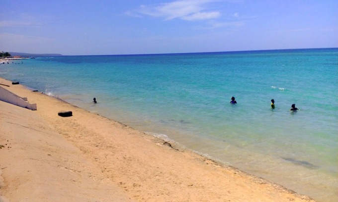 Runaway Bay Apartamento | 2 Bed Apt with Balcony at Runaway Bay