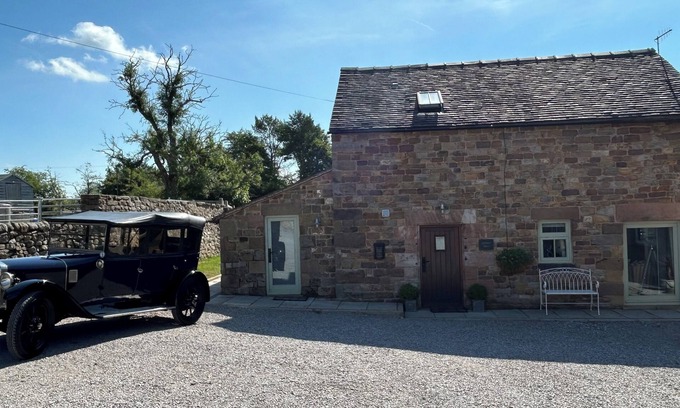 Winkhill Casa | 2 Bed Barn Alton Towers Chatsworth Polars Peaks