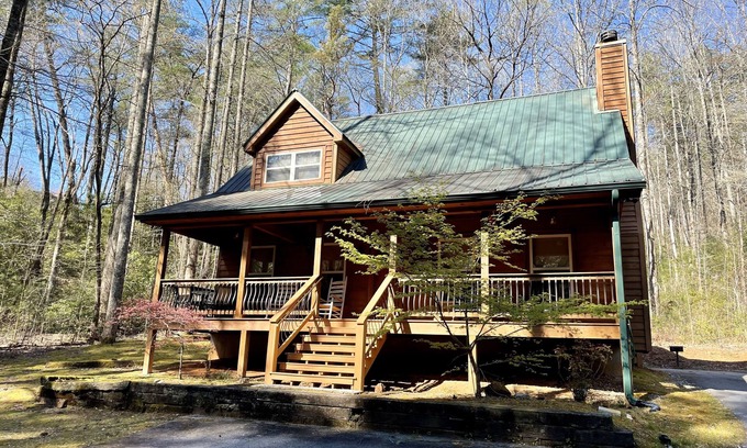 Helen Cabina | 2 bed Cabin w/ HOT TUB close to Helen #16