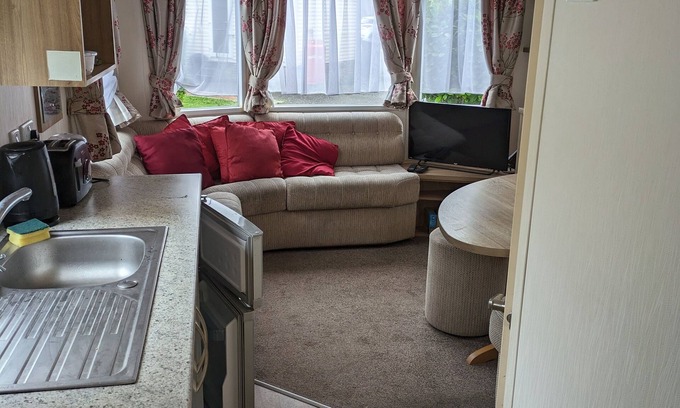 Isle of Portland Chalet De Esquí | 2 bed caravan in Portland Dorset sleeps 4
