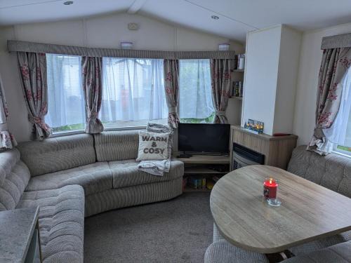 Isle of Portland Chalet De Esquí | 2 bed caravan in Portland Dorset sleeps 4