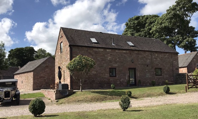 Cauldon Low Casa | Classy 2 Bed Peak District Barn Conversion