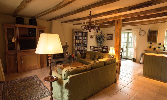 Saint-Ouen-La-Rouerie Cabaña | 2 Bed Cottage. Sleeps 5. 30 minutes from Mont St Michel