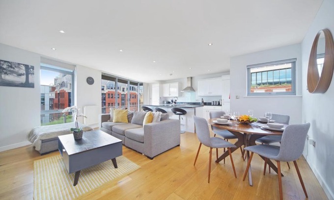Spitalfields Apartamento | 2 Bed Executive Penthouse near Liverpool Street FREE WIFI by City Stay Aparts London
