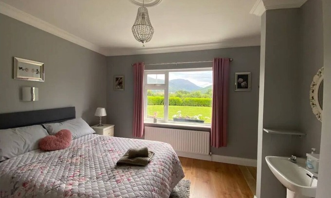 Beaufort Cabaña | 2 Bed Flat - Sleeps 4 - Garden - Parking - Wifi
