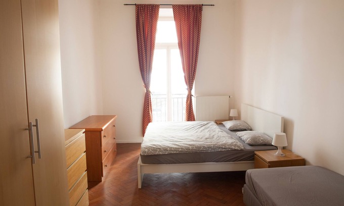 Andel Apartamento | 2 Bed Flat - Sleeps 9 - Pets - Smoking on terrace