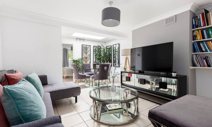 Oval Apartamento | 2 Bed Garden Flat in Oval
